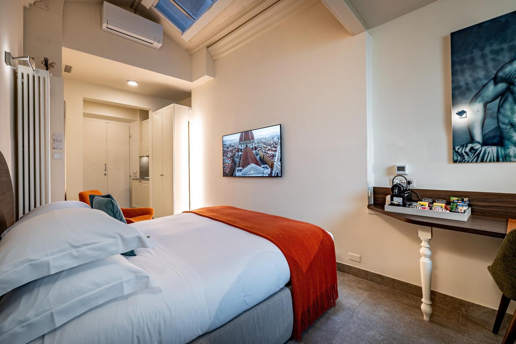 Dimora Collection - Le Corti - Boutique Luxury In A Restored 13th Century Convent, With Sauna And Gym (adults Only) *